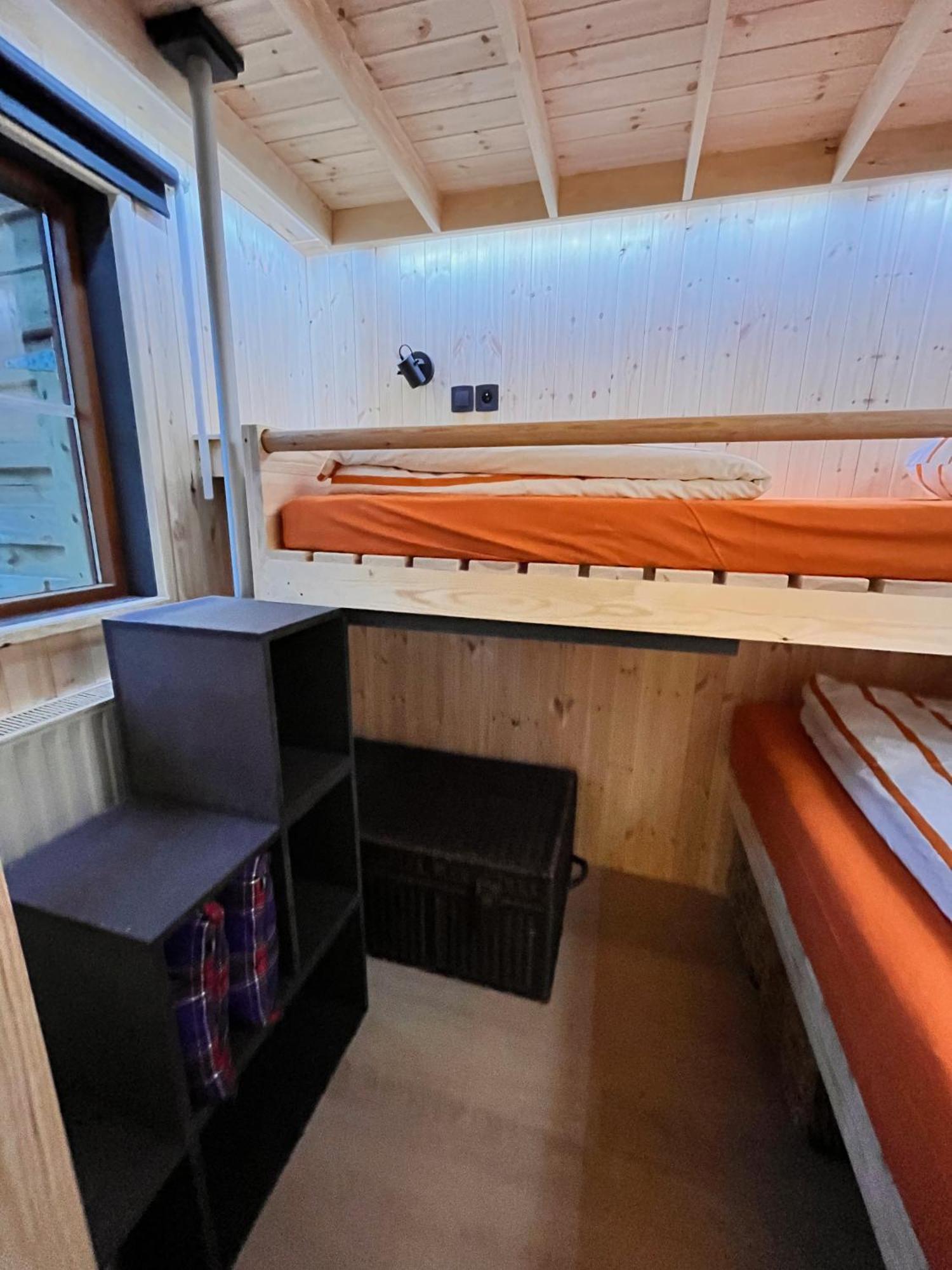 Vakantiechalet Voor 4 Plus 2 Met Sauna Lanaken Exterior photo