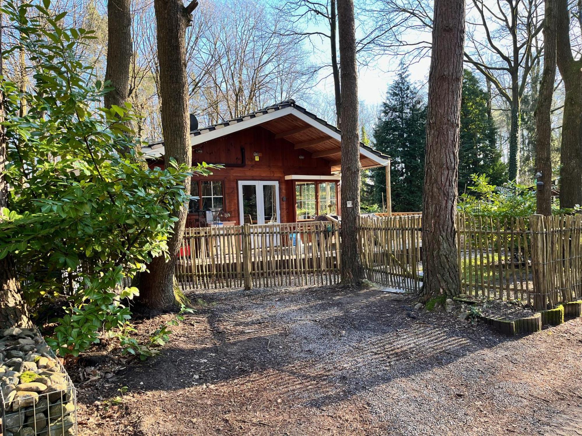 Vakantiechalet Voor 4 Plus 2 Met Sauna Lanaken Exterior photo