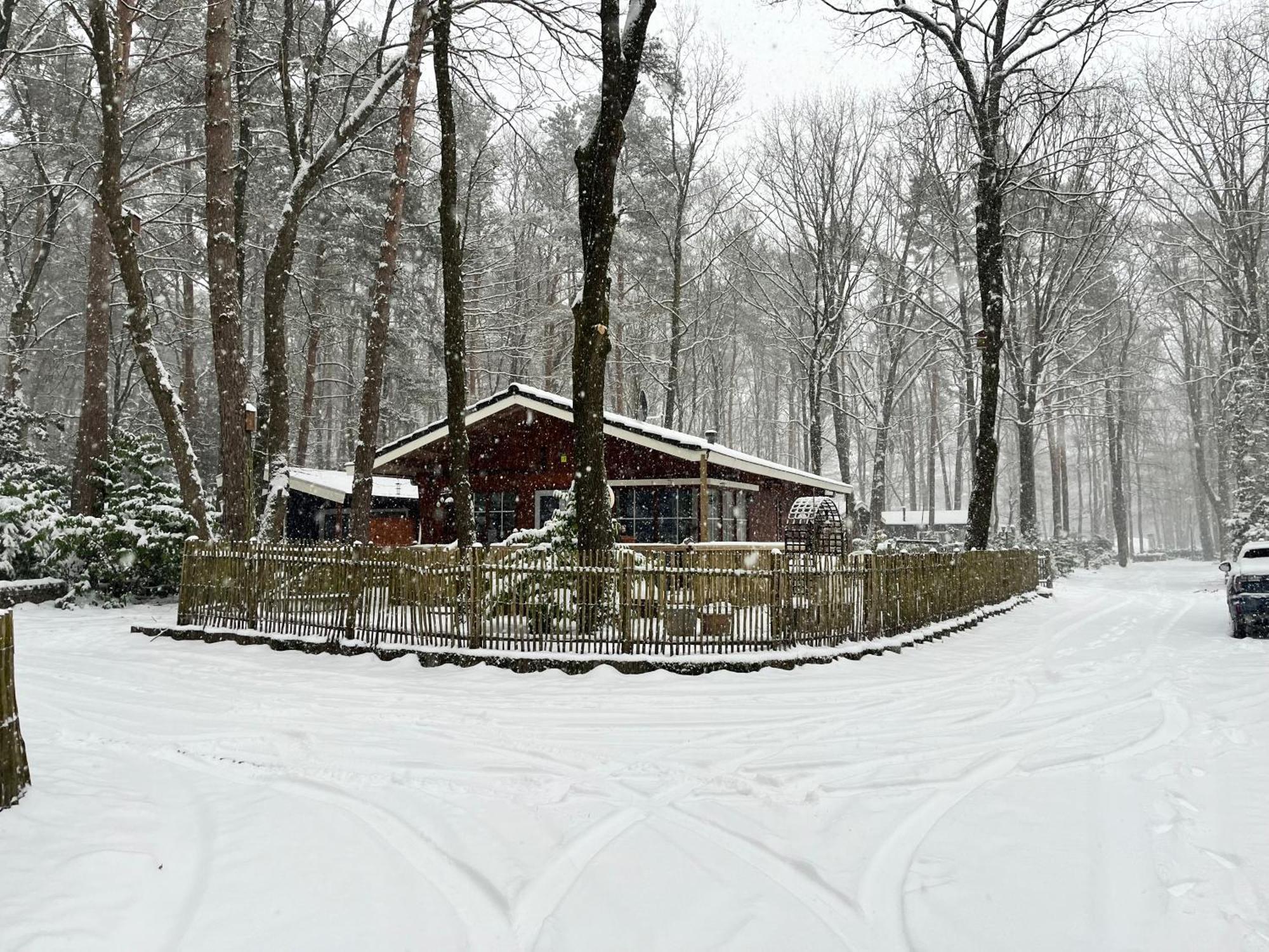 Vakantiechalet Voor 4 Plus 2 Met Sauna Lanaken Exterior photo