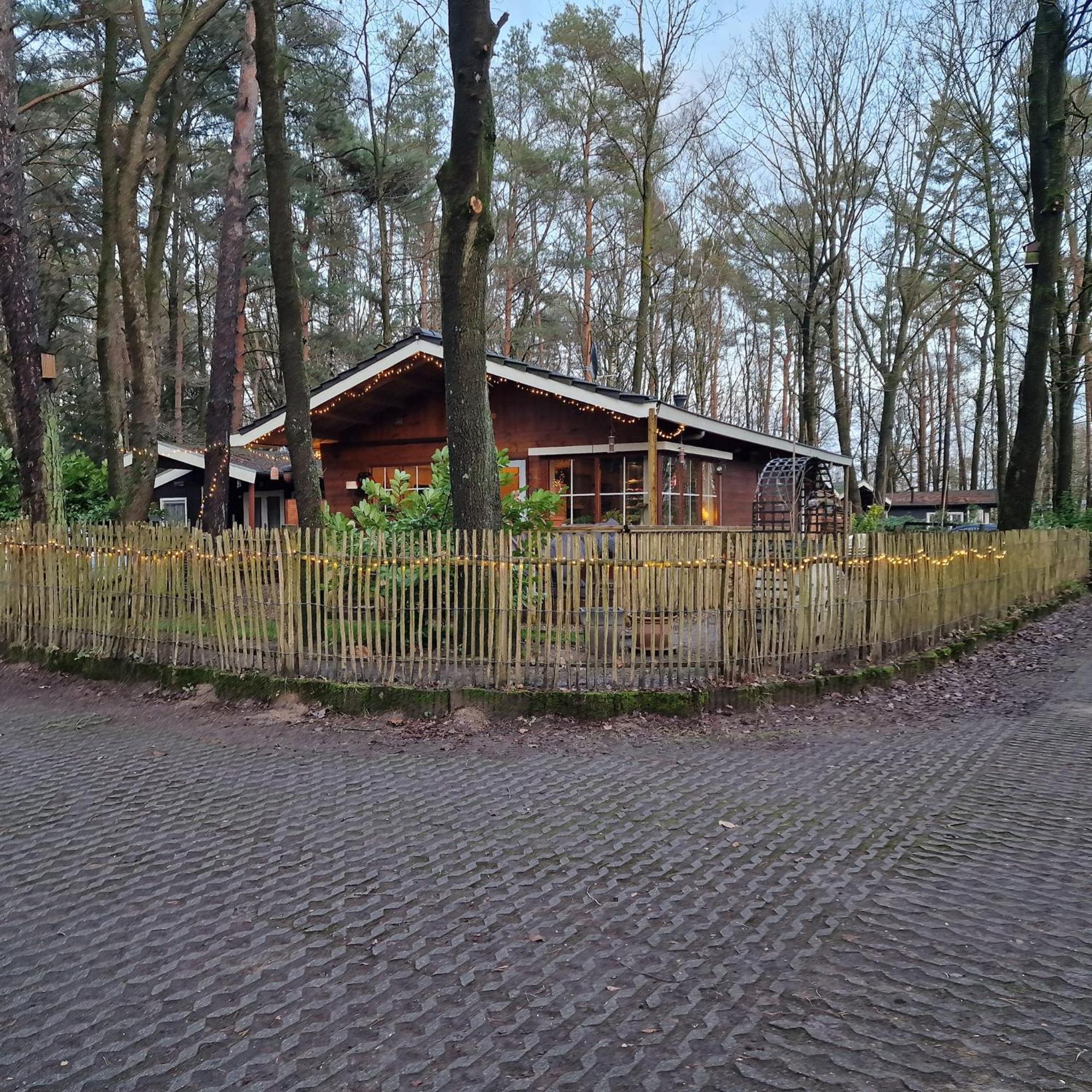 Vakantiechalet Voor 4 Plus 2 Met Sauna Lanaken Exterior photo