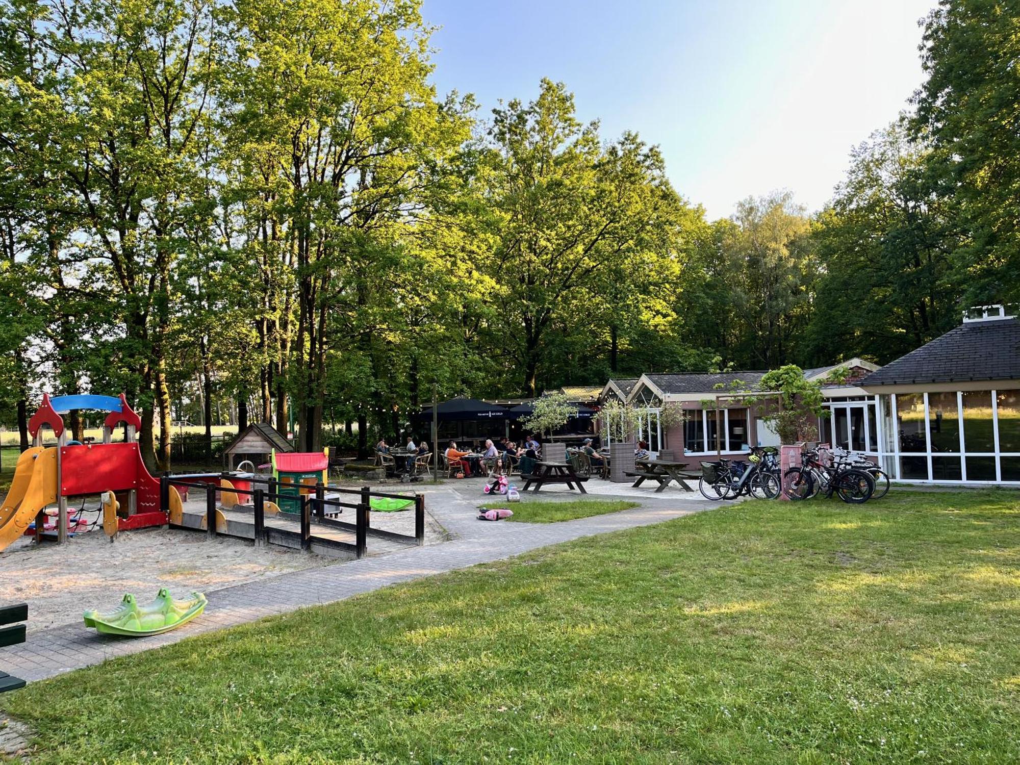 Vakantiechalet Voor 4 Plus 2 Met Sauna Lanaken Exterior photo